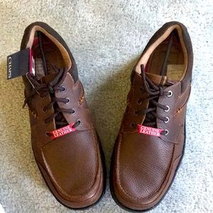 Chaps men’s size 11 M brown shoe